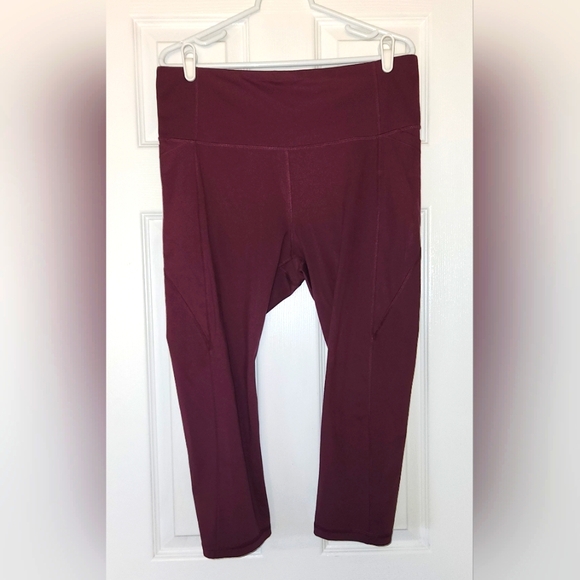 all in motion Pants - Capri Leggings